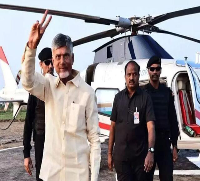 మొరాయించిన ముఖ్యమంత్రి హెలికాప్టర్