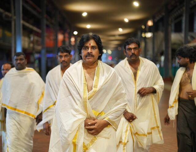 గురువాయూరప్పను సేవలో పవన్ కళ్యాణ్