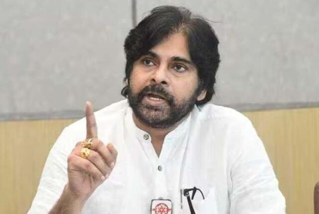 గిరిజన మహిళలకు పవన్ న్యూ ఇయర్ గిఫ్ట్
