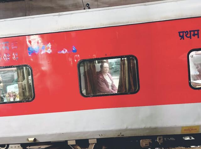 రైలులో ‘పవన్ కళ్యాణ్’ సతీమణి