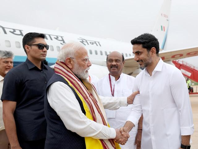 శెహ‌భాష్‌.. లోకేష్‌.. ప్ర‌ధాని మోదీ కితాబు