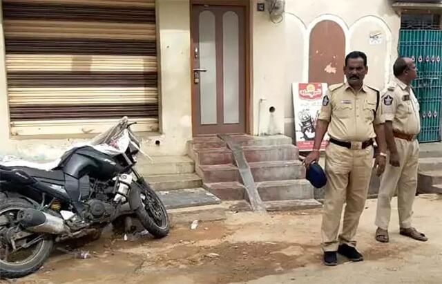 ఉగ్రవాదుల స్థావరాలపై పోలీసుల దర్యాప్తు