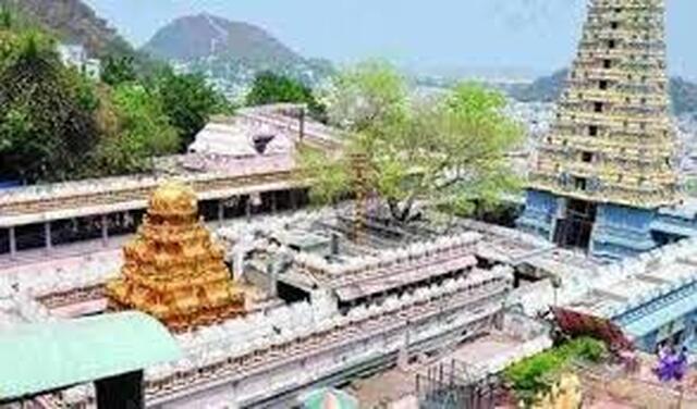 విజయవాడలో దుర్గగుడికి కరెంట్ కట్
