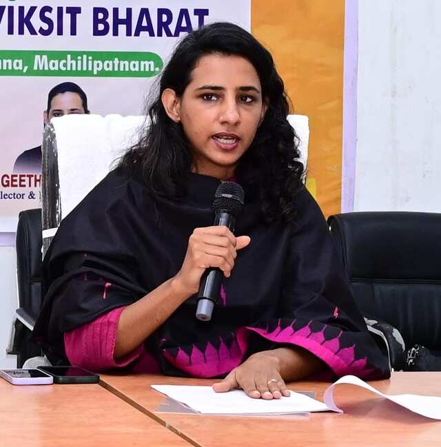 కృష్ణా నది పరివాహక మండలాలకు అలర్ట్