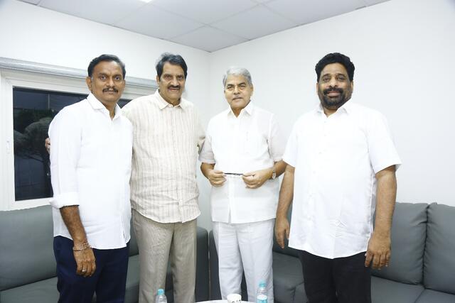 ఎంపీ కేశినేని శివ‌నాథ్ ను క‌లిసిన నిర్మాత సి.అశ్వినీద‌త్