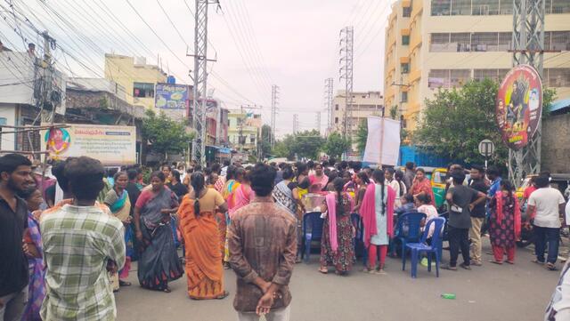 హిజ్రాలపై చర్యలు తీసుకోవాలని ఆందోళన
