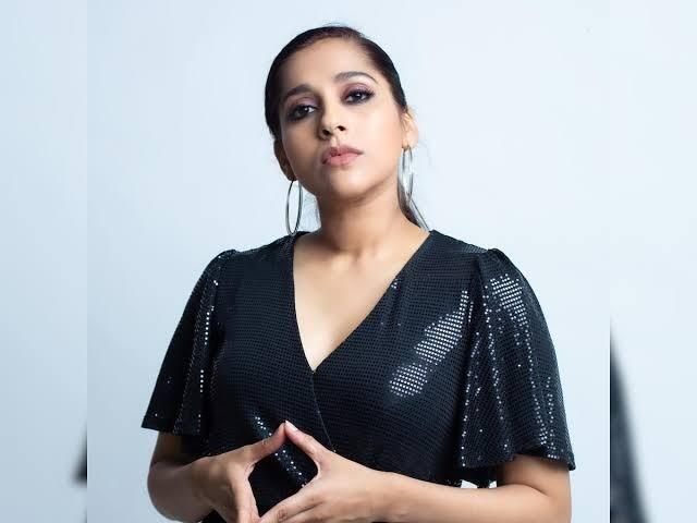 పవన్ కల్యాణ్ కి రష్మి వినతి!
