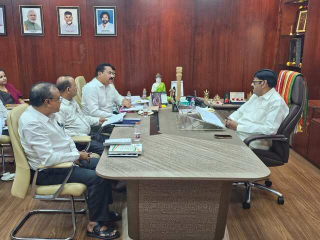 గోదావరి పుష్కరాలు–2027 ఏర్పాట్లపై సమీక్ష