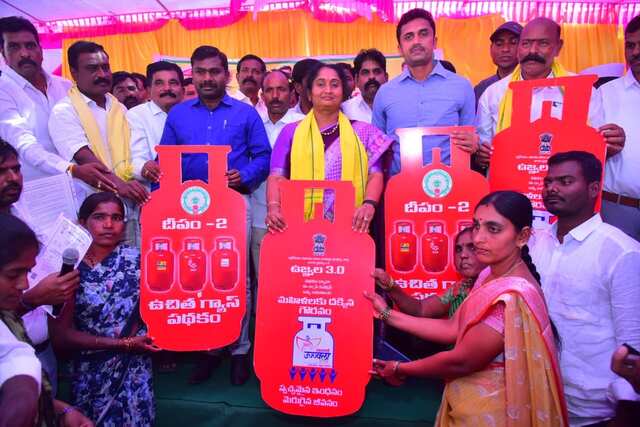 జగన్ వి చిల్లర రాజకీయాలు