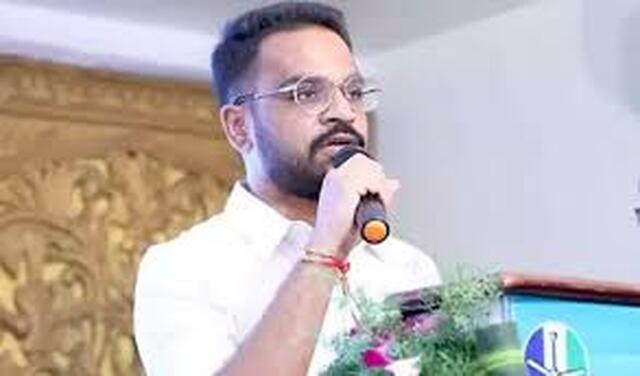 సజ్జల భార్గవ్ రెడ్డికి సుప్రీంకోర్టులో చుక్కెదురు