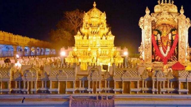 భక్తులను జై దుర్గా అని పలకరించాలి