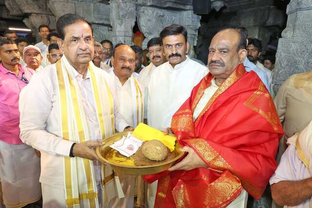 తిరుమల శ్రీవారిని దర్శించుకున్న ఢిల్లీ పెద్దలు