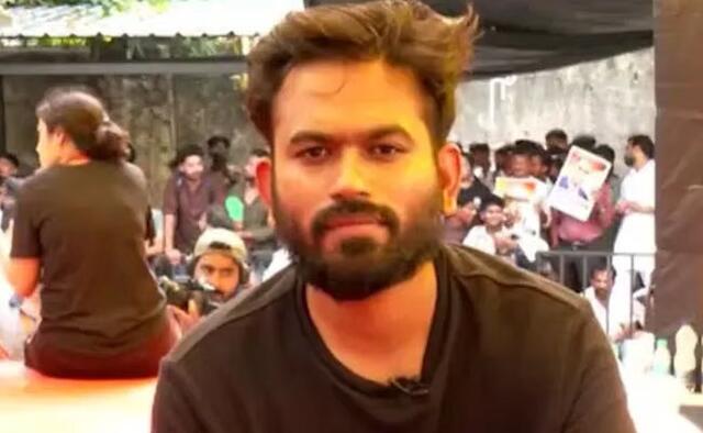 కాక్రోచ్ పై బీజేపీ బెదిరింపులు