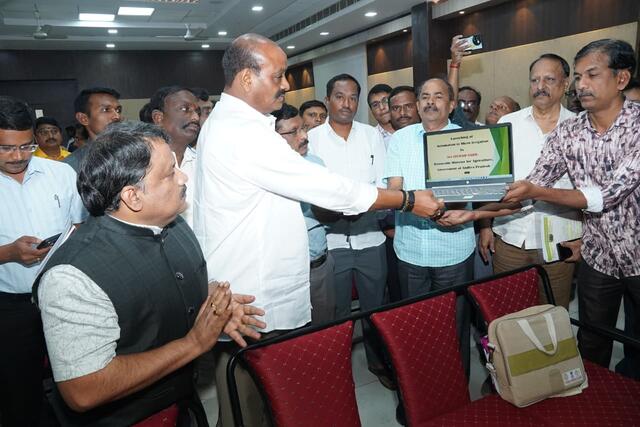 స్మార్ట్ వ్యవసాయంతో రైతు ఆదాయం పెంపు
