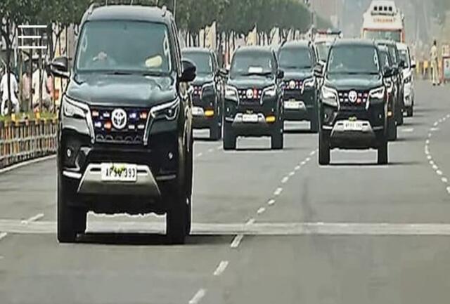 సీఎం కాన్వాయ్ దారిలో ప్రత్యేక కెమెరాలు