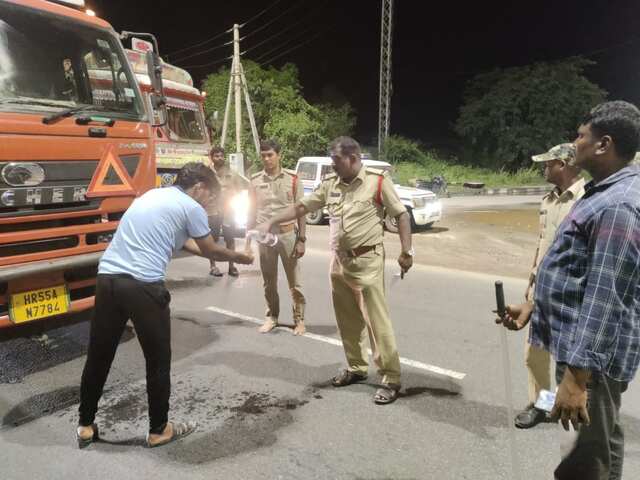 ప్రమాదాల నివారణకు “స్టాప్, వాష్, రిఫ్రెష్ అండ్ గో”