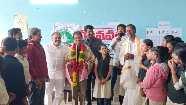 విద్యార్థి దశ నుండే దేశభక్తిని పెంపొందించుకోవాలి