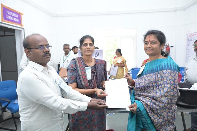 పులివెందుల జడ్పీటీసీగా లతా రెడ్డి విజయం