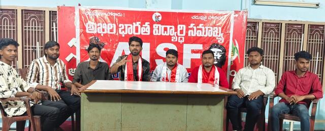 మెడికల్ కళాశాలల ప్రైవేటీకరణపై పోరాటం ఆగదు