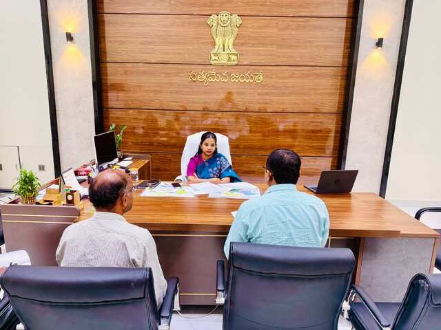 రైతు బజార్లలో ప్లాస్టిక్ క్యారీ బ్యాగుల నిషేధం అమలు చేయాలి