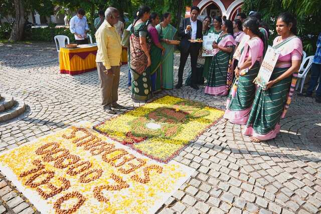 2 లక్షల సీడ్‌బాల్స్‌తో పచ్చదనానికి బాట