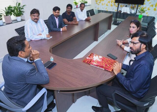 రోడ్డు భద్రతలో ఆదర్శంగా విజయవాడ