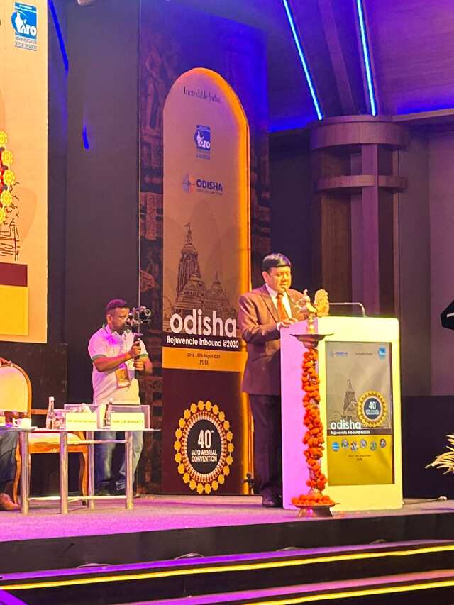పర్యాటక రంగానికి బంగారు భవిష్యత్తు