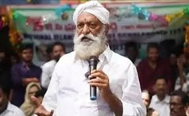 చంద్రబాబు కూర్చోమంటే కూర్చుంటా.. లేవమంటే లేస్తా