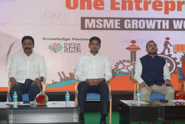 మ‌హిళ‌లు పారిశ్రామిక‌వేత్త‌లుగా మారితేనే స‌మాజ ప్ర‌గ‌తి