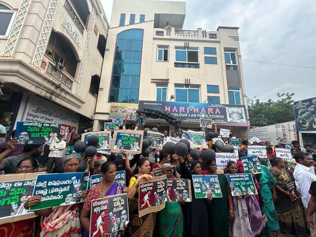 పొదిలిలో జగన్‍కు నిరసన సెగ