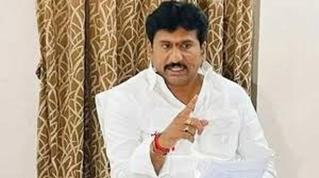 పేదల ఇళ్ల నిర్మాణ నిధుల దోపిడీపై విజిలెన్స్‌ విచారణ