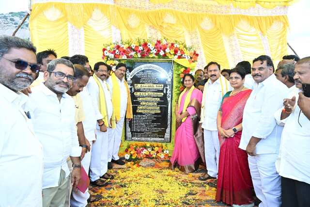 వైసీపీ హయాంలో స్కామ్‌లే స్కామ్‌లు