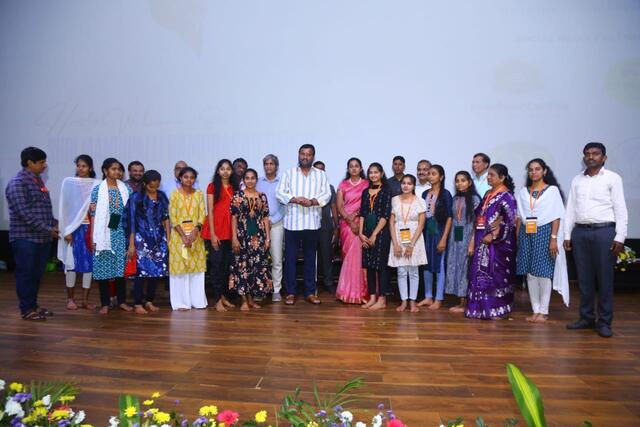 వివేకానంద ఆశయాలతో యువత ముందుకు సాగాలి