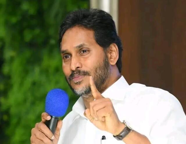 దాడి మాపైనే చేసి, ఎదురు కేసులేంటన్న జగన్