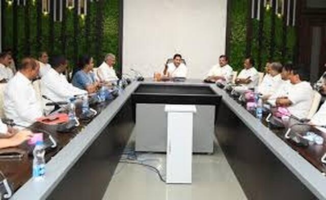 జగన్‌ అధ్యక్షతన వైసీపీ విస్తృతస్ధాయి సమావేశం