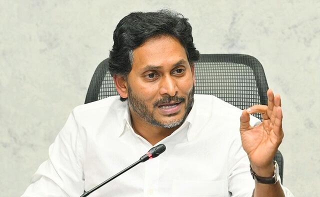 పండుగ కావాల్సిన వ్యవసాయం.. చంద్రబాబు వల్ల దండుగైంది!