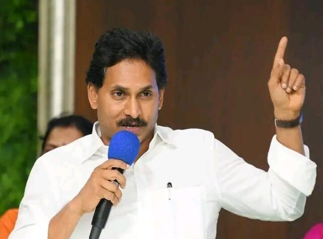 పరీక్షల్లో బాబు, లోకేశ్ ఫెయిల్ అన్న జగన్
