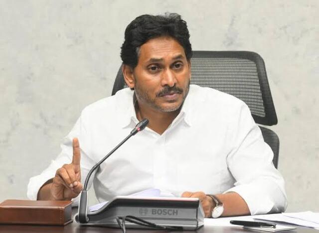 రోజాపై వ్యాఖ్యలు.. జగన్ సీరియస్!
