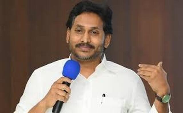 వైసీపీ ముఖ్యనేతల సమావేశంలో కీలక నిర్ణయాలు