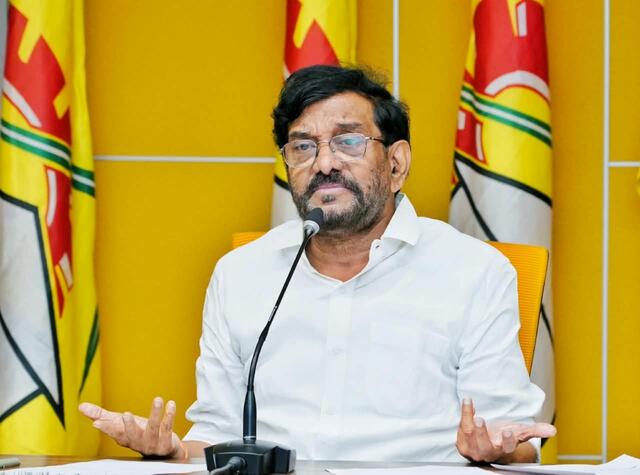 స్కాముల పోటీ పెడితే వైసీపీకి మెడల్ ఖాయం
